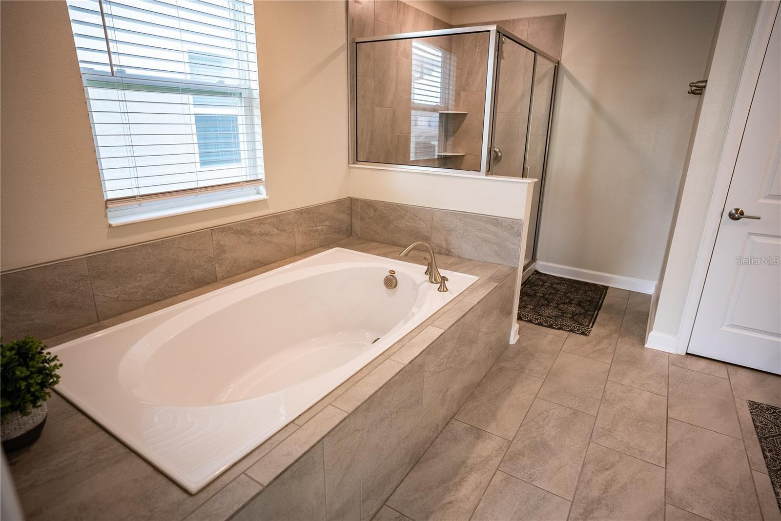 2701 Bookmark Dr Property Photo 18