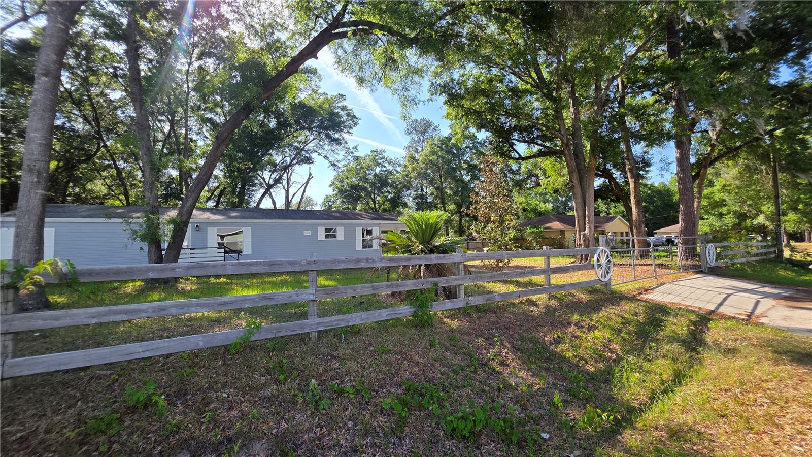 4880 Nw 60th Ter Property Photo 4