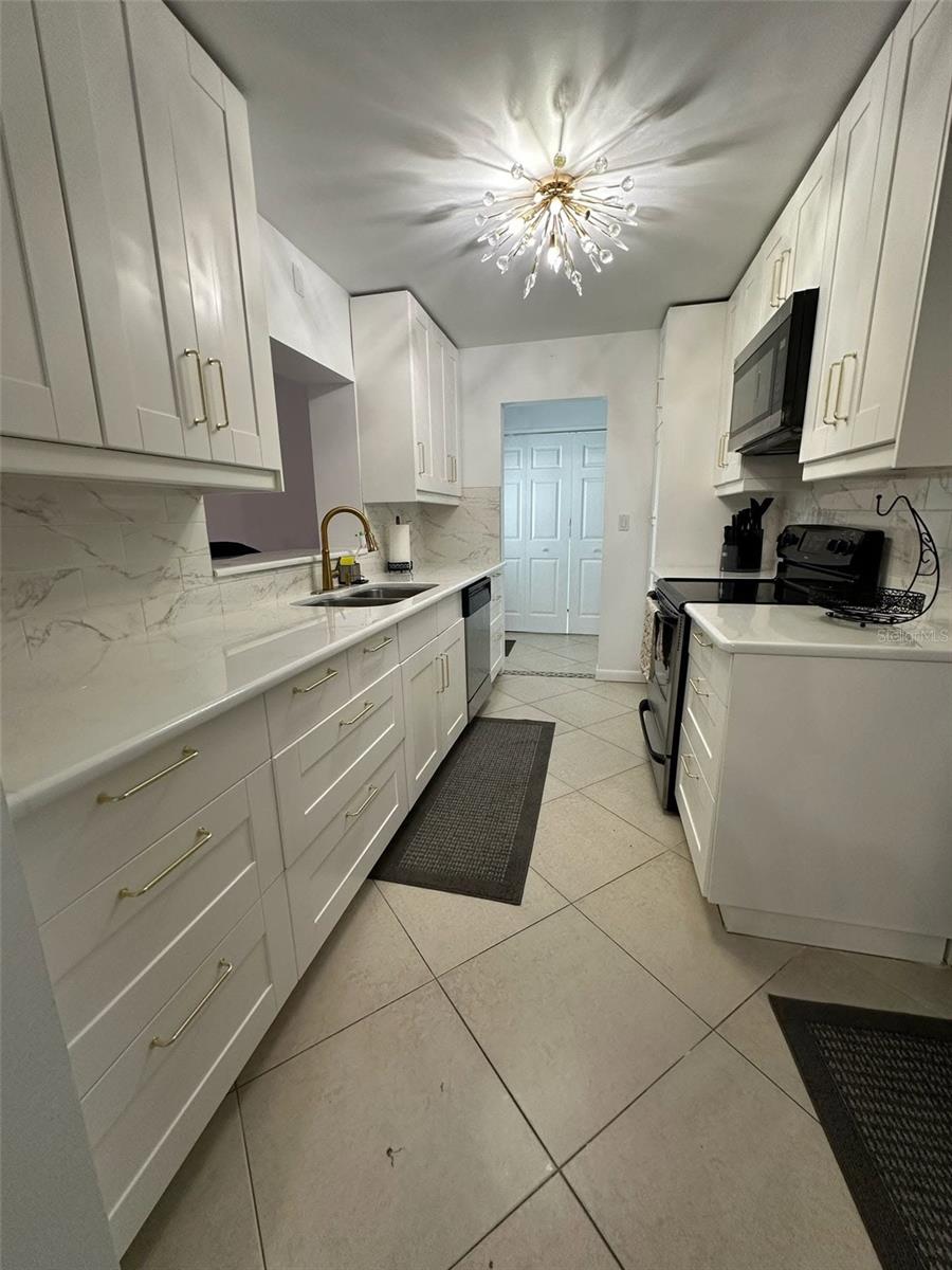 1211 Lehigh St Property Photo 2