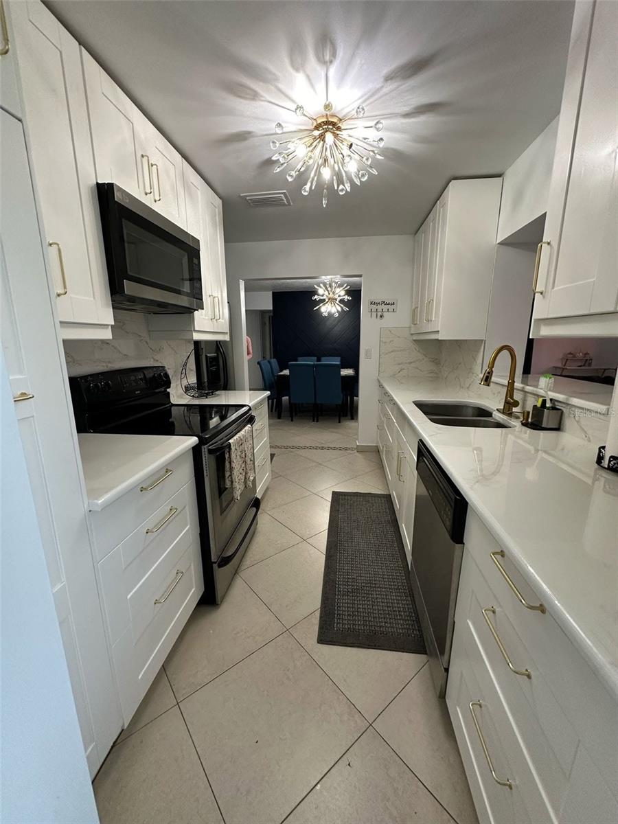 1211 Lehigh St Property Photo 3