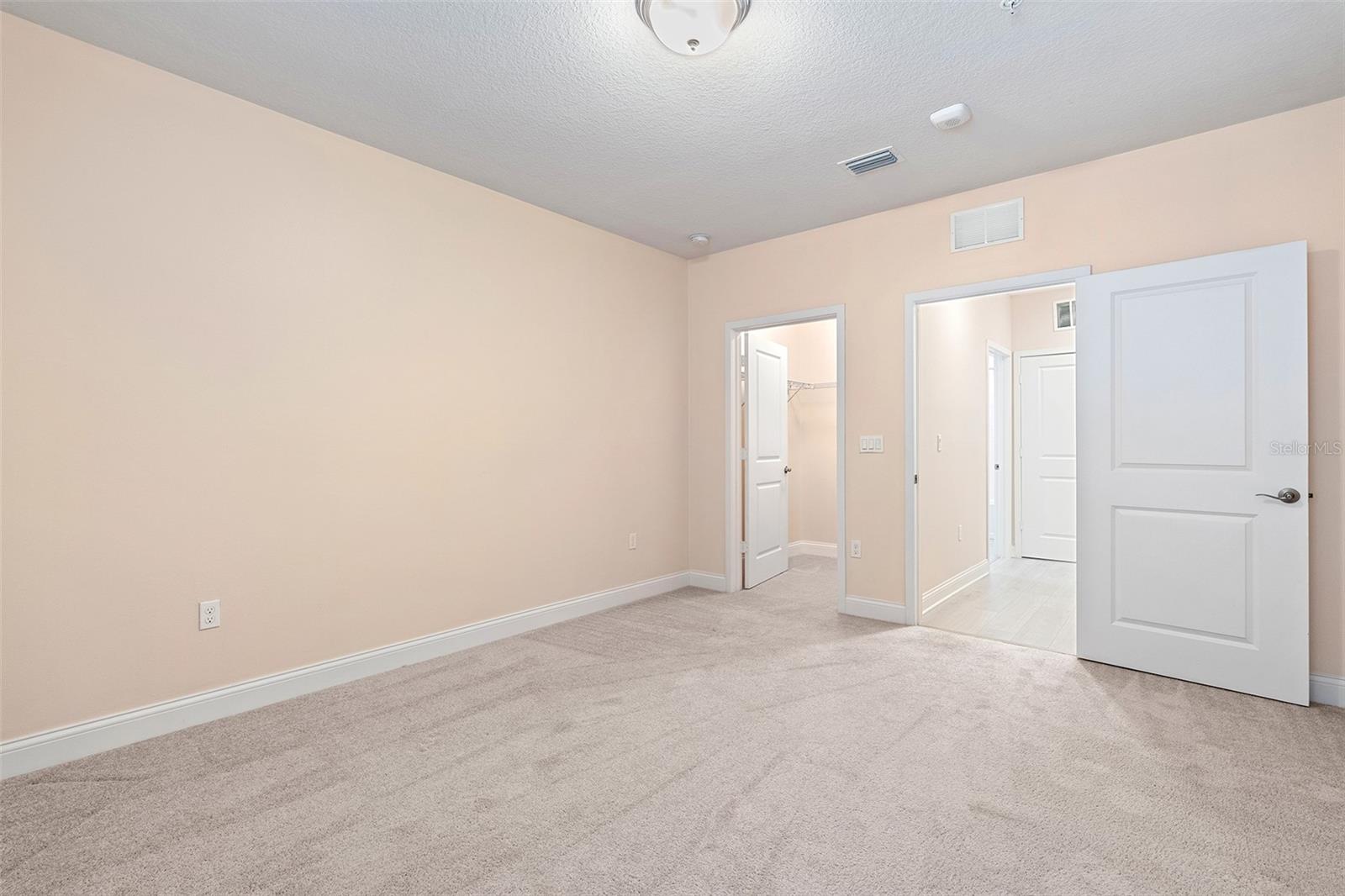 7505 Laureate Blvd #2208 Property Photo 32