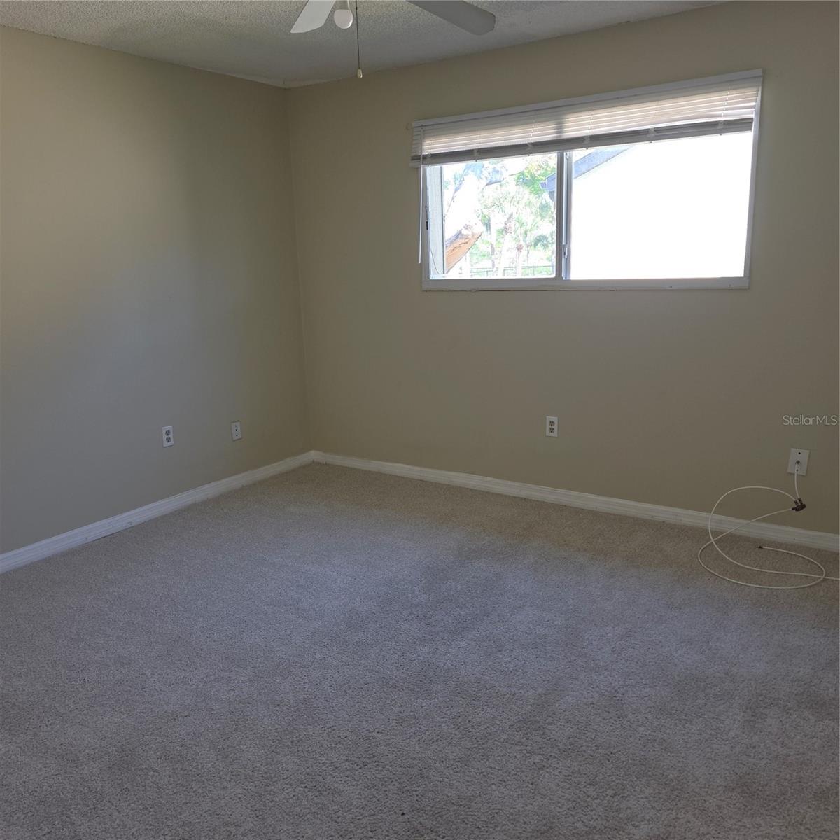 922 Lake Destiny Rd #f Property Photo 4