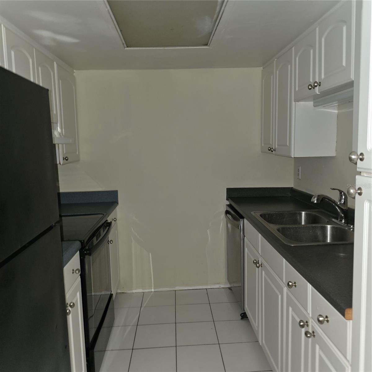 922 Lake Destiny Rd #f Property Photo 5