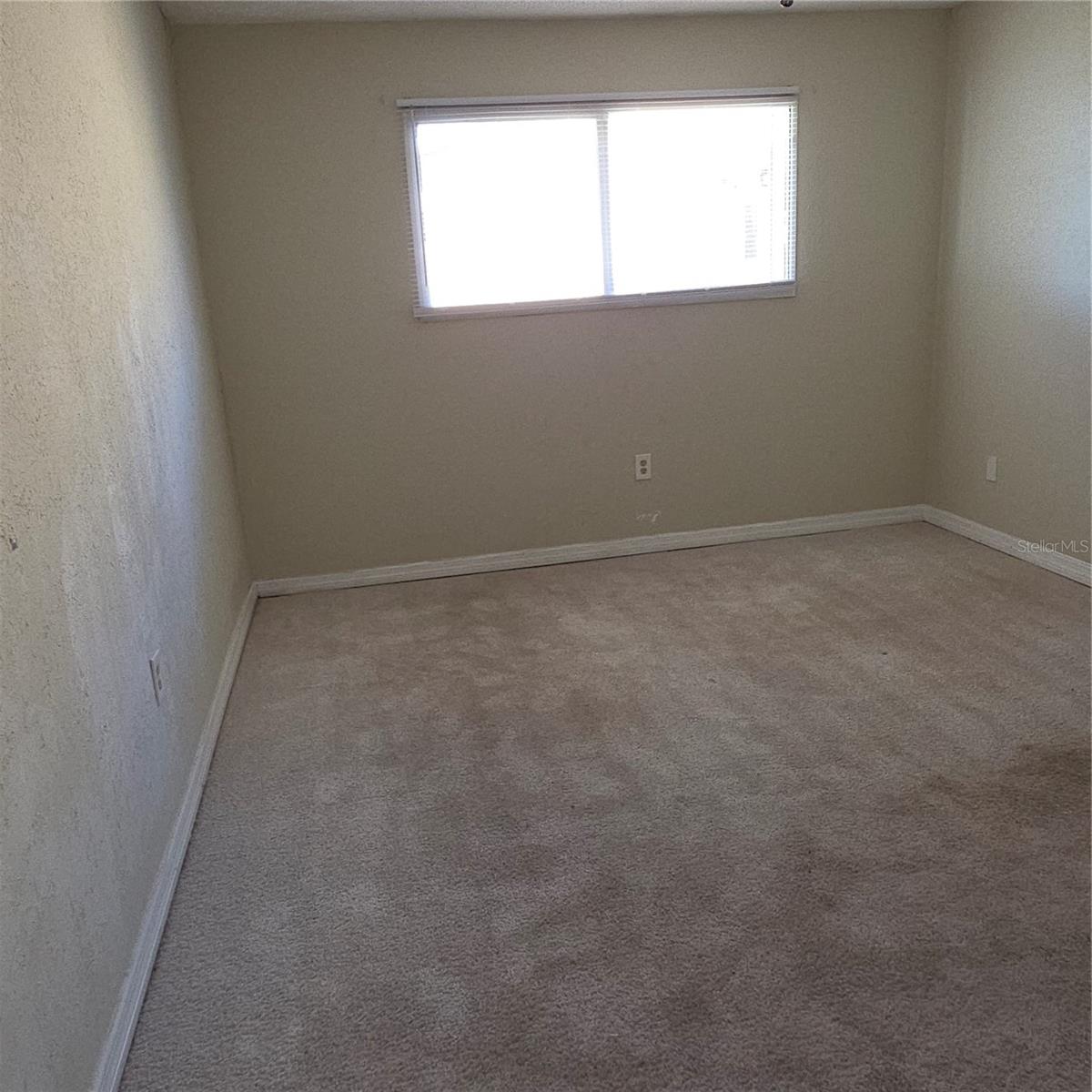 922 Lake Destiny Rd #f Property Photo 9