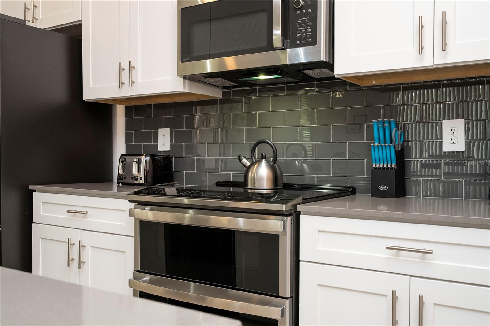 4399 Scene Ln Property Photo 11