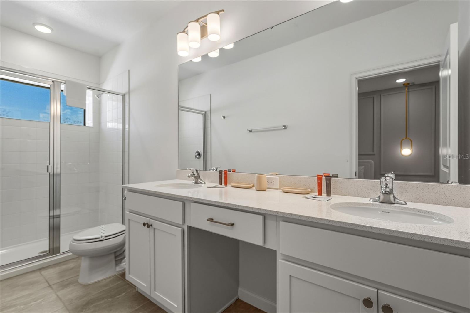 10454 Ebb Tide Ln Property Photo 38