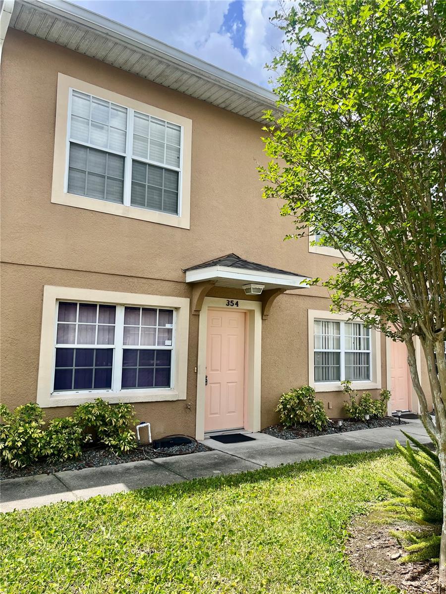 354 Cervantes Dr Property Photo 2