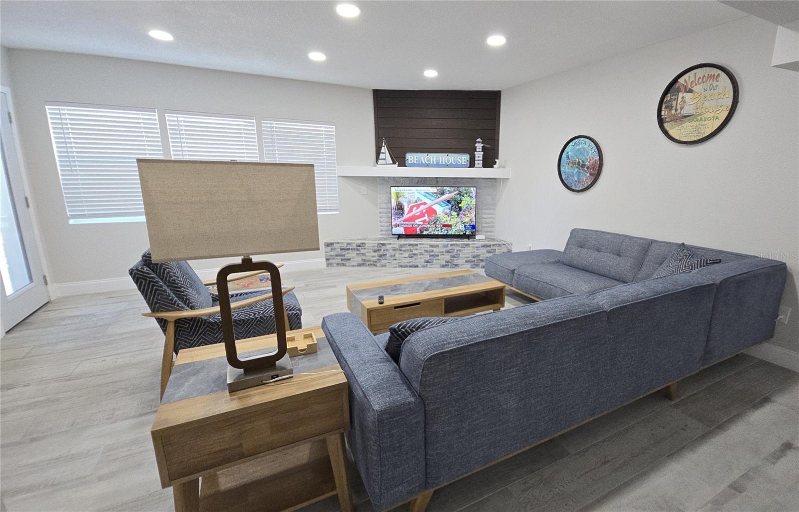 2107 Pine Ter Property Photo 4