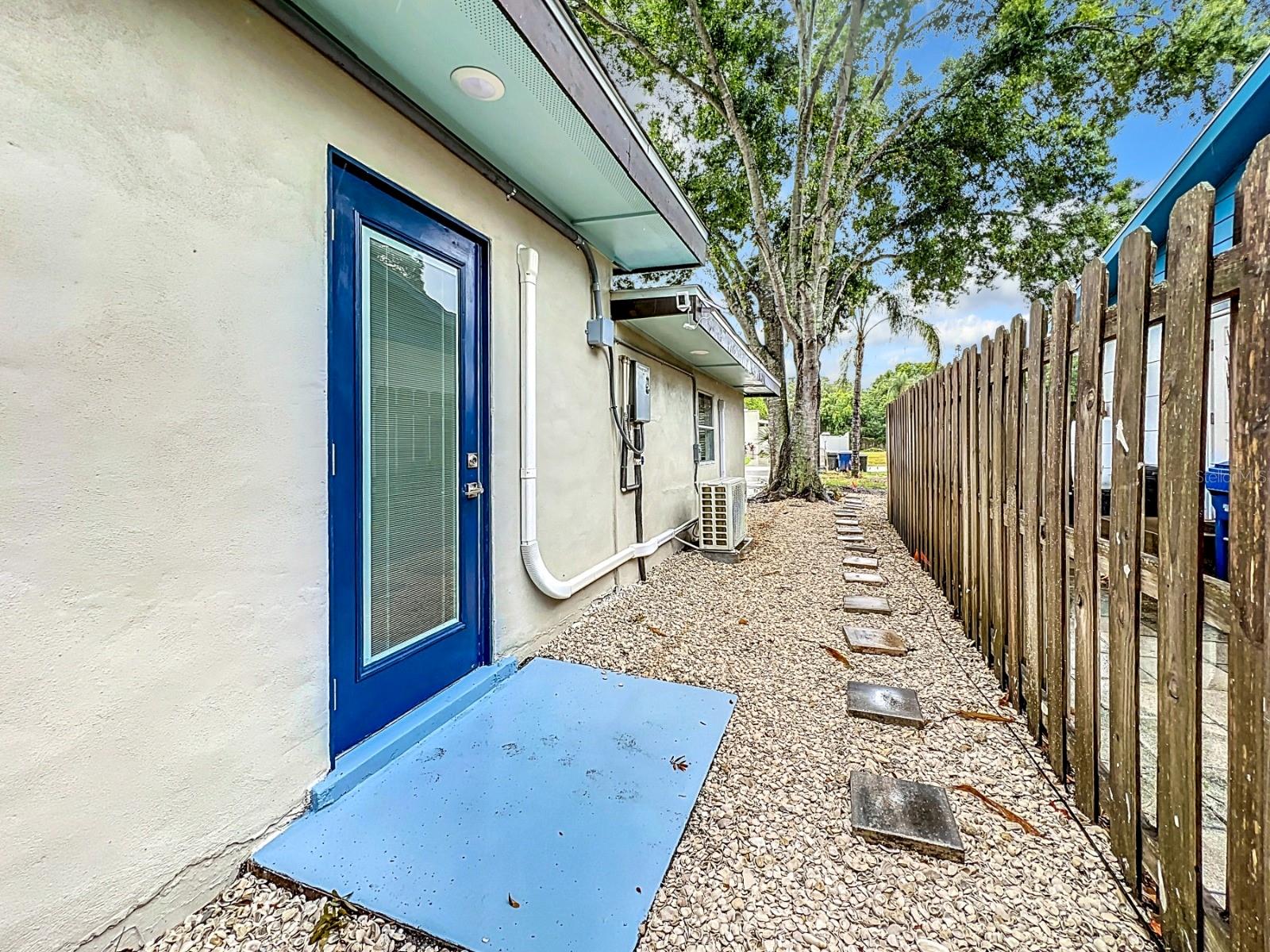 2107 Pine Ter Property Photo 29