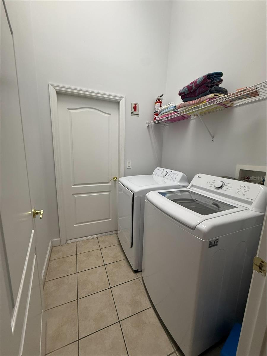 742 Old Bridge Cir Property Photo 16