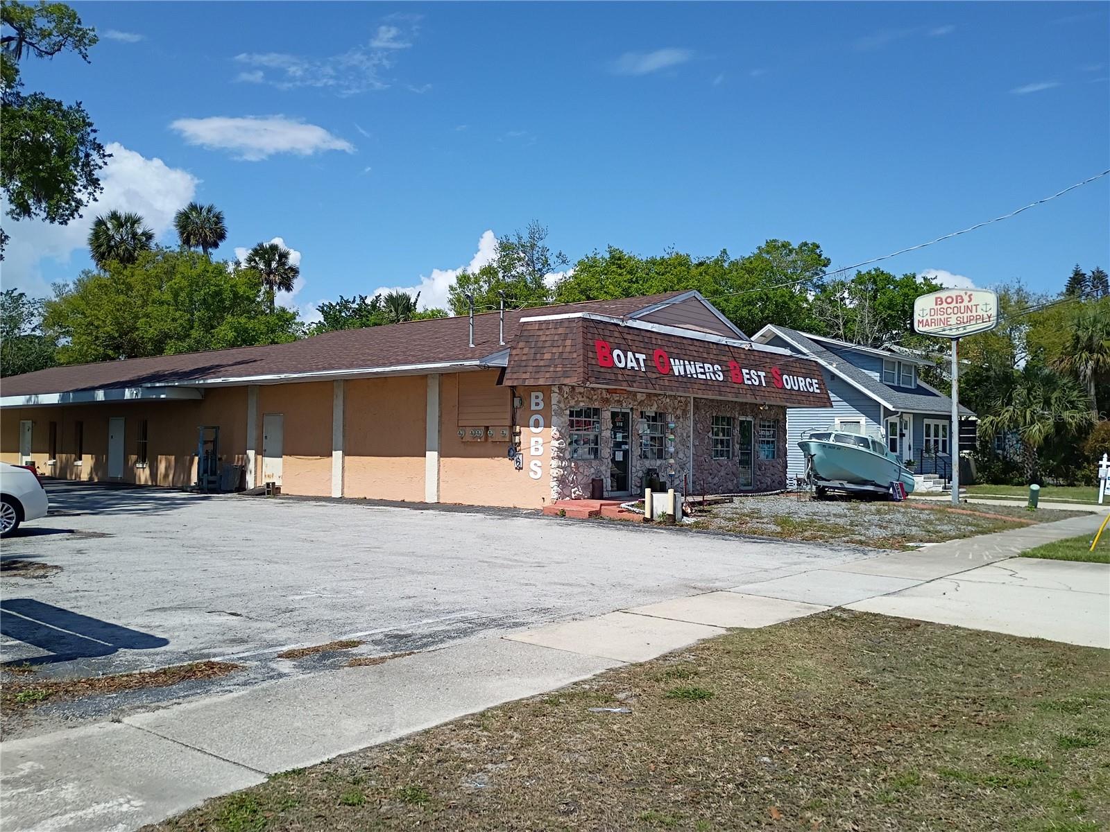 5110 S Ridgewood Ave Property Photo 1