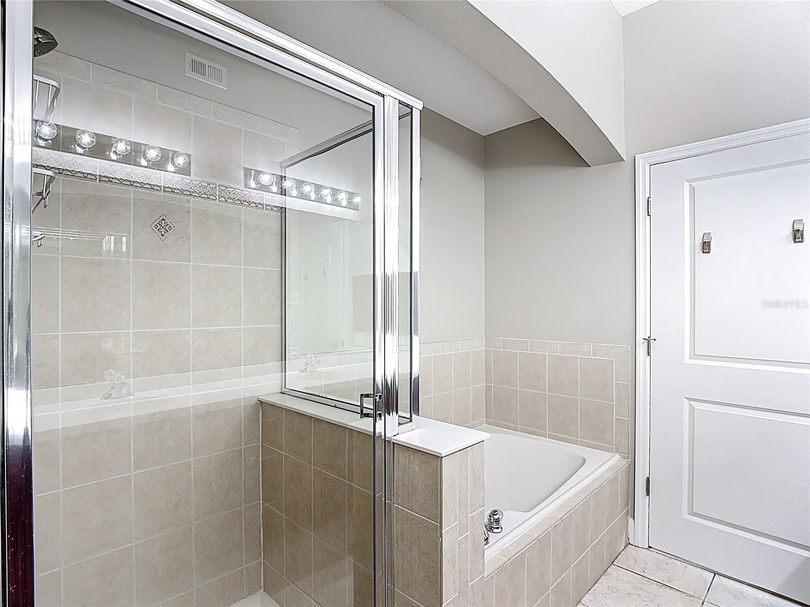 1231 Wright Cir #308 Property Photo 22