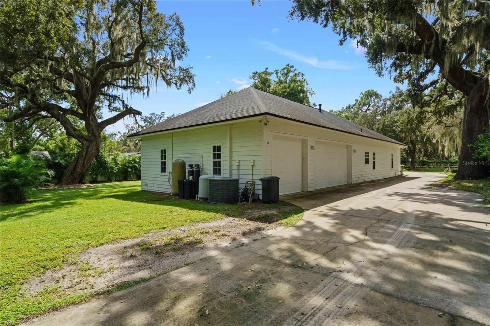 715 Magnolia St Property Photo 41