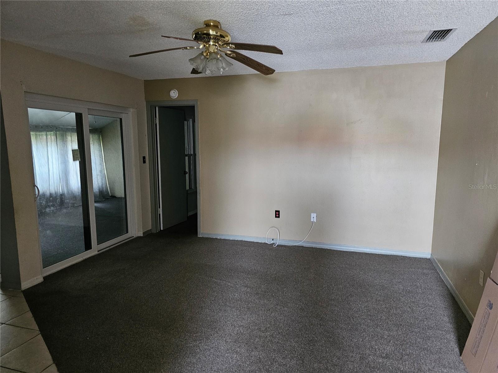 569 Hunter Cir Property Photo 14