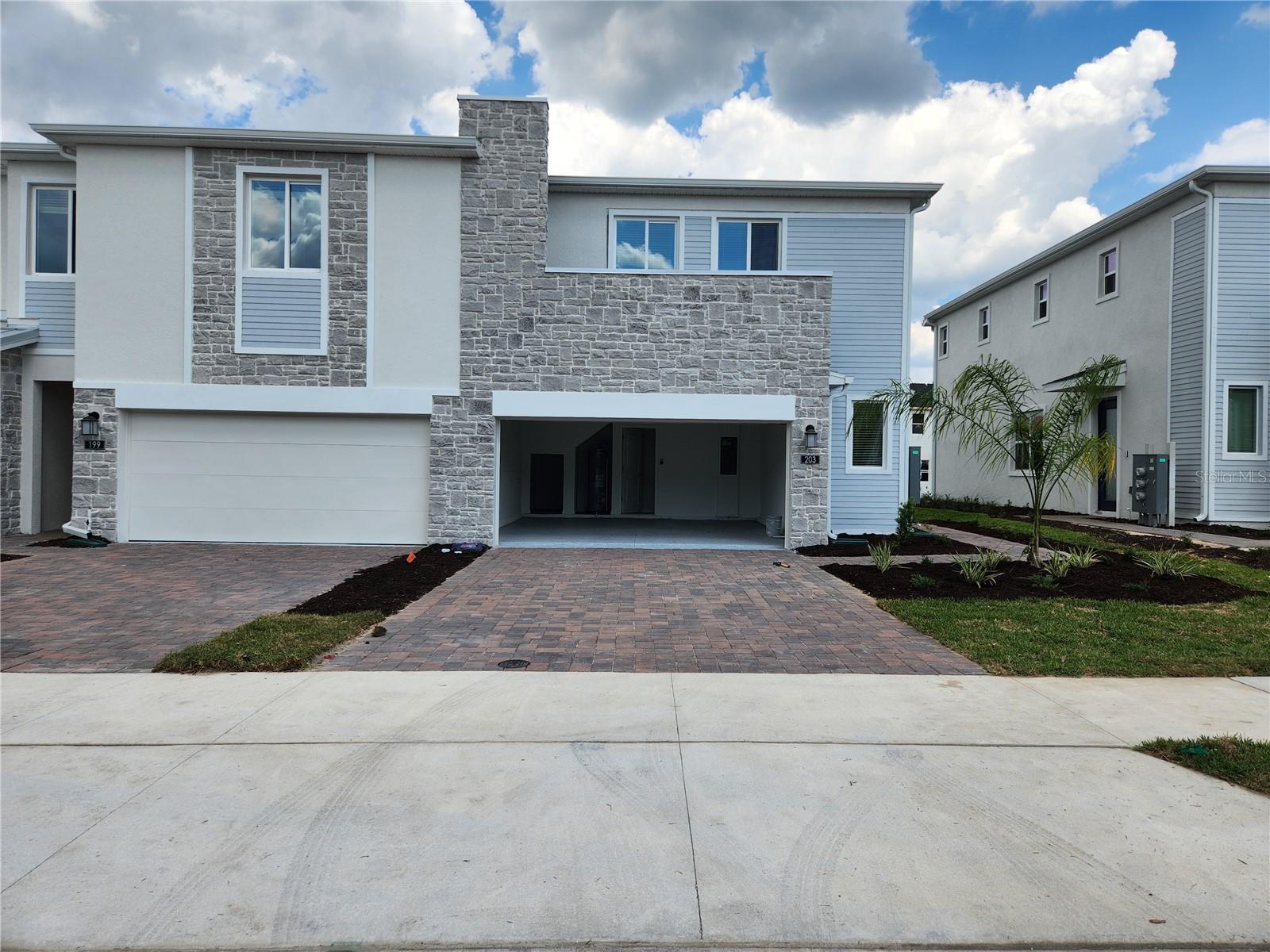 203 BOGEY DR Property Photo 1