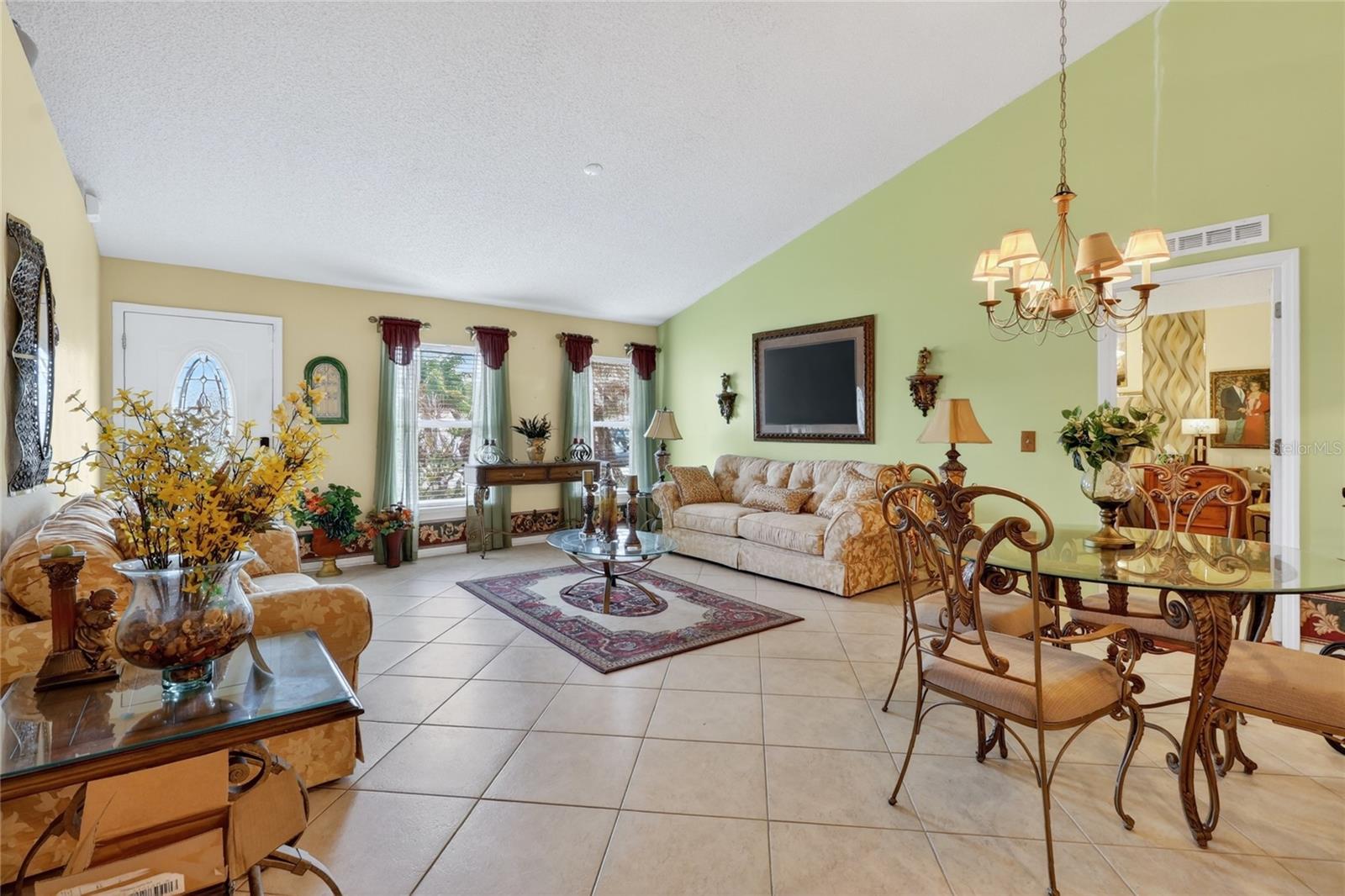 1912 Lakeview Pl Property Photo 5