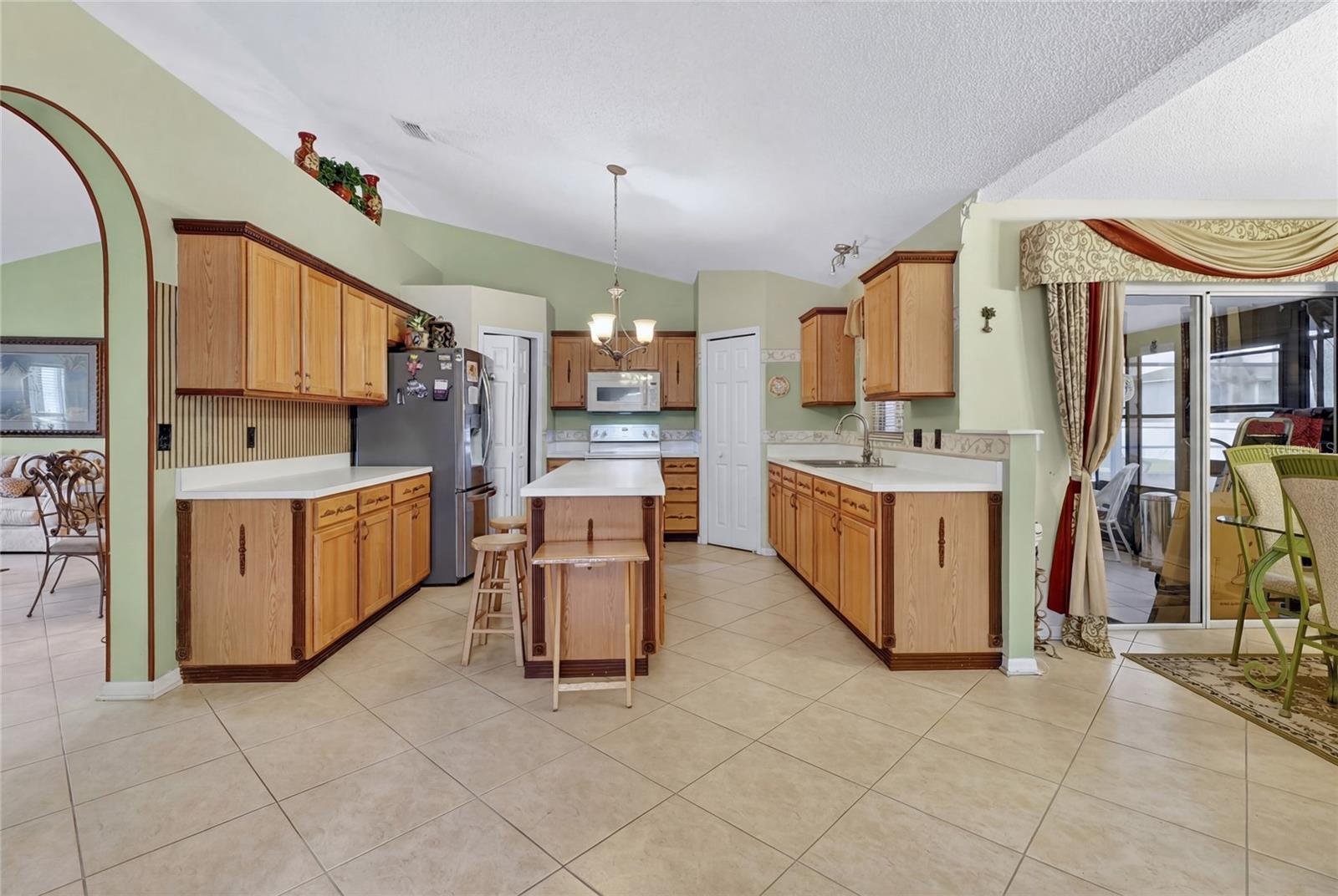 1912 Lakeview Pl Property Photo 11