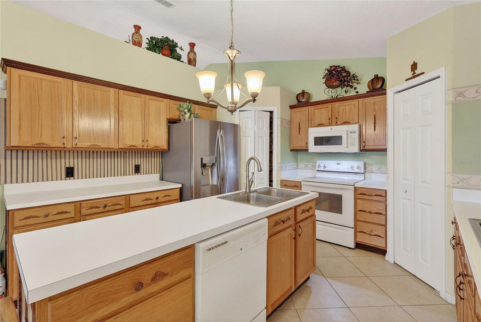 1912 Lakeview Pl Property Photo 14