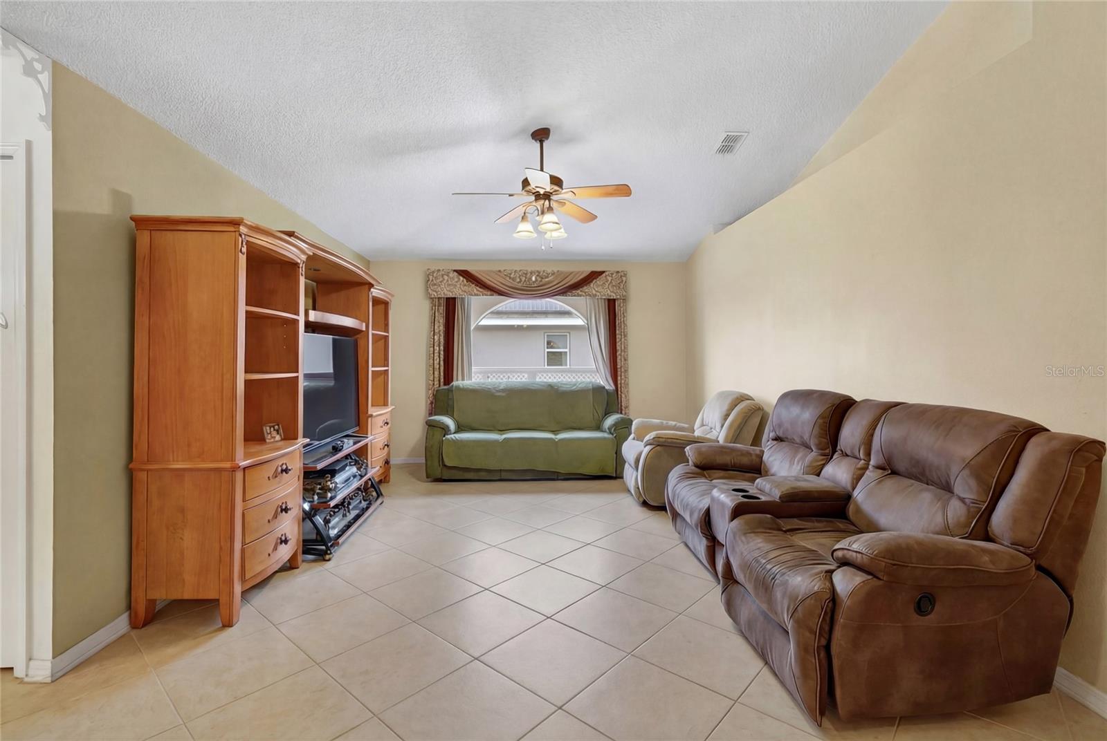 1912 Lakeview Pl Property Photo 16