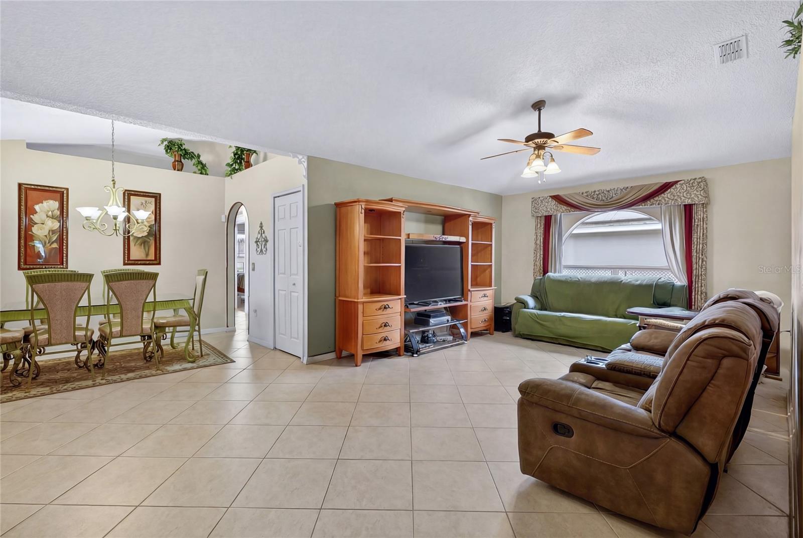 1912 Lakeview Pl Property Photo 18