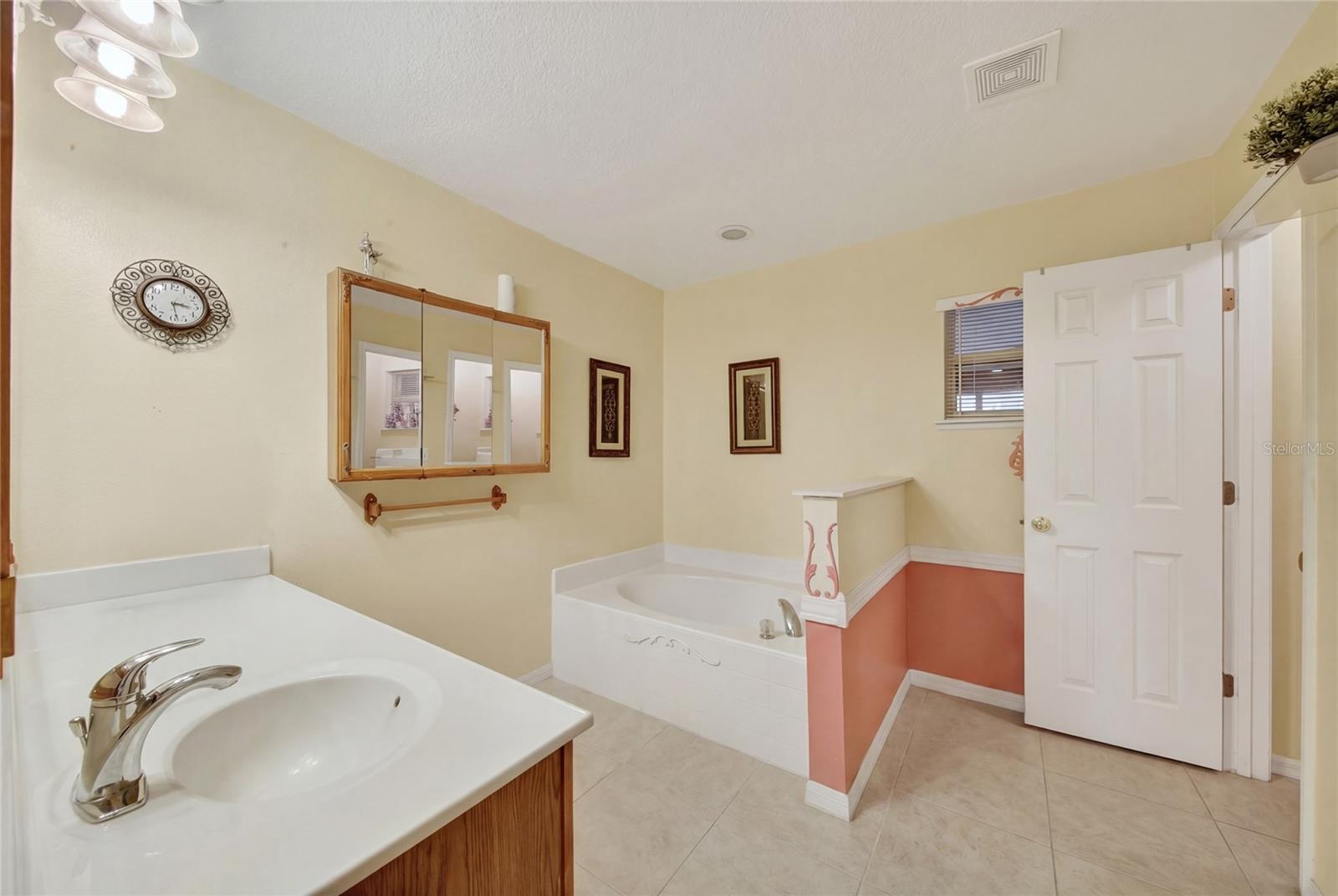 1912 Lakeview Pl Property Photo 28