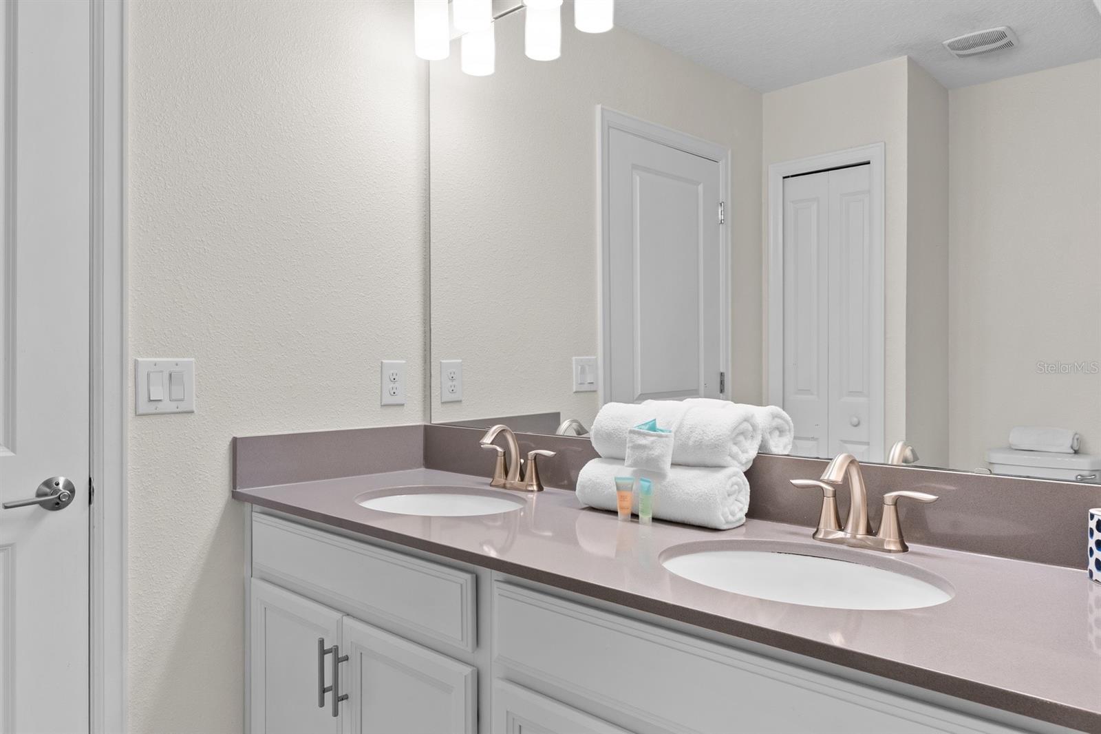 8876 Cabot Cliffs Dr Property Photo 38