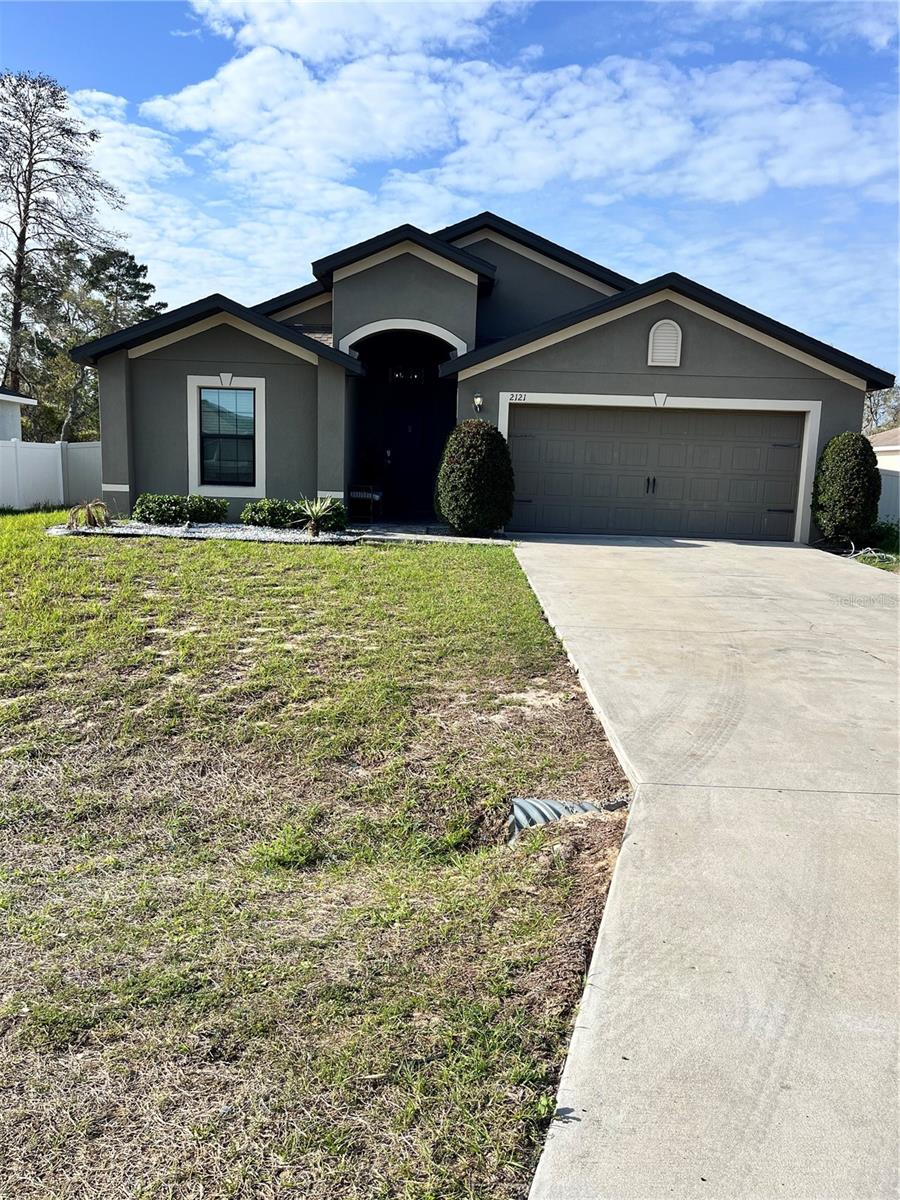 2121 HIBISCUS PL Property Photo 1
