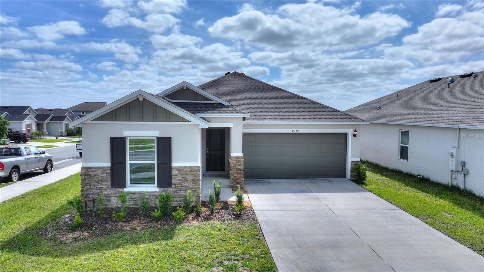 9239 Westside Hills Dr Property Photo 1