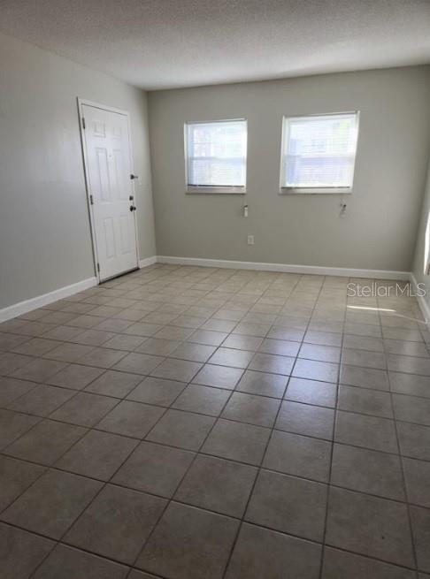 817 Sky Lake Cir #a Property Photo 2