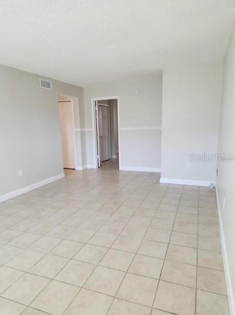 817 Sky Lake Cir #a Property Photo 3