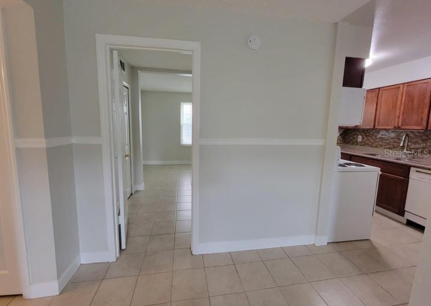 817 Sky Lake Cir #a Property Photo 6