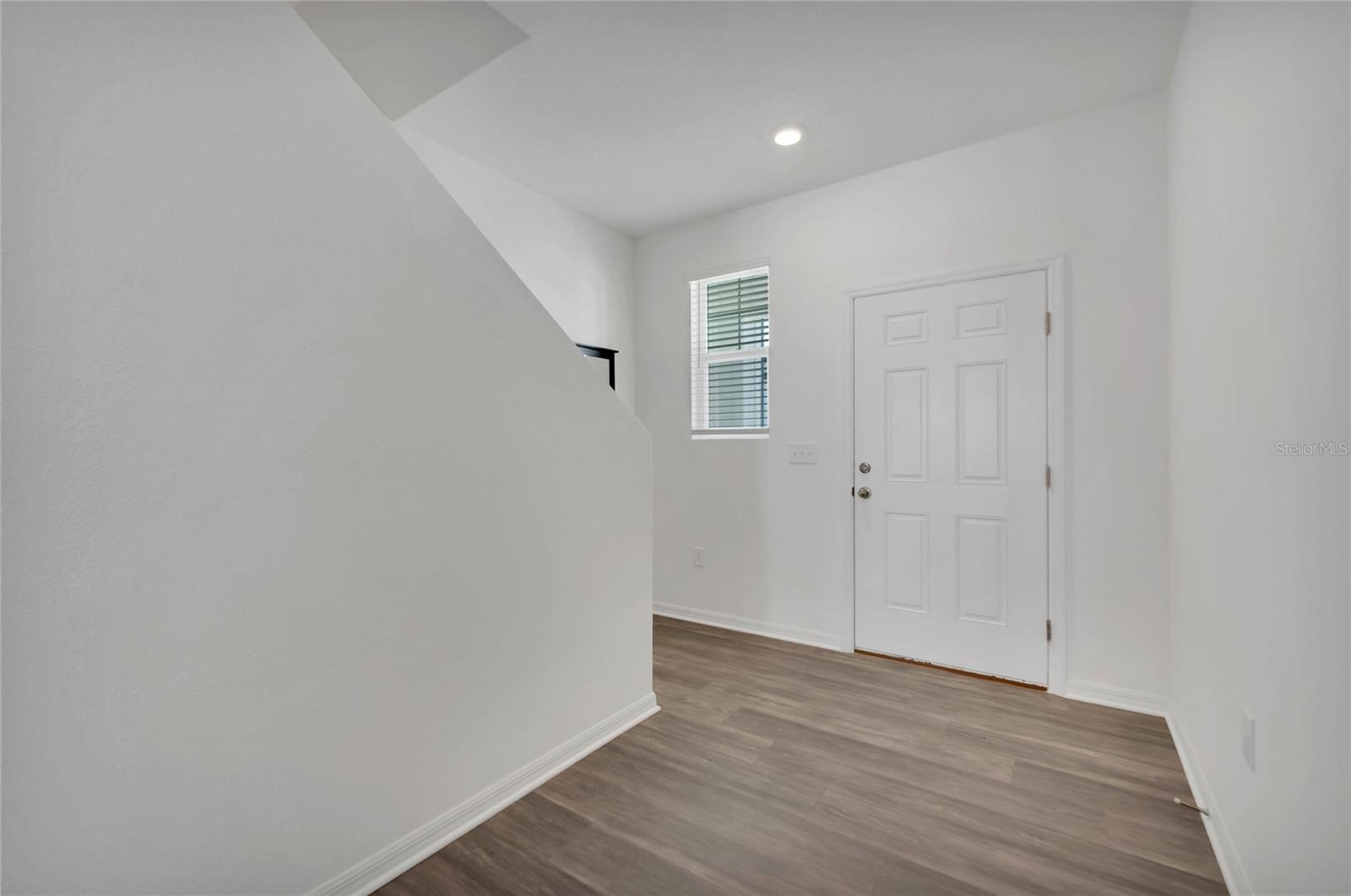 840 Grandin St Property Photo 4
