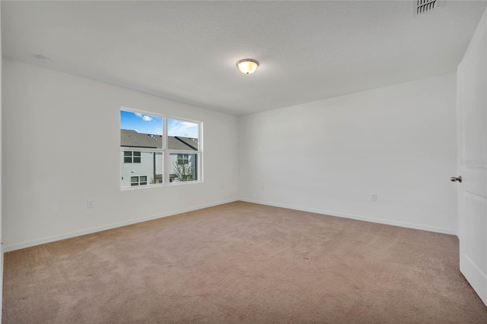 840 Grandin St Property Photo 11