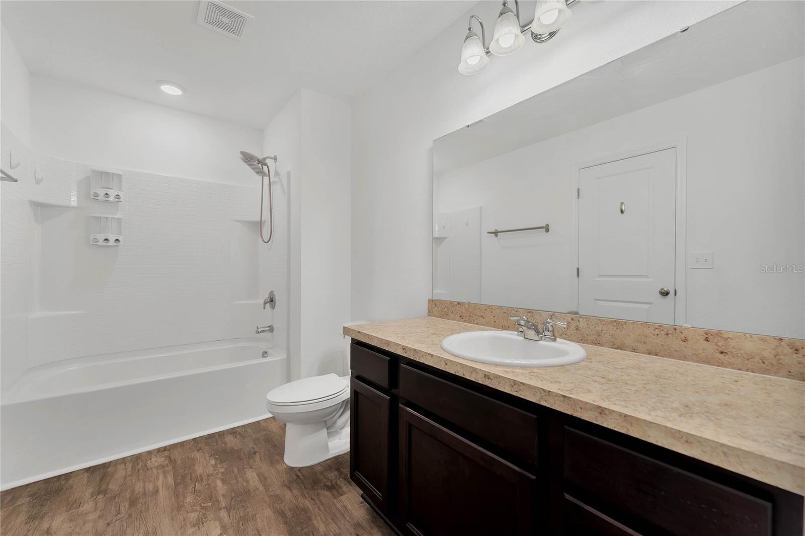 840 Grandin St Property Photo 12