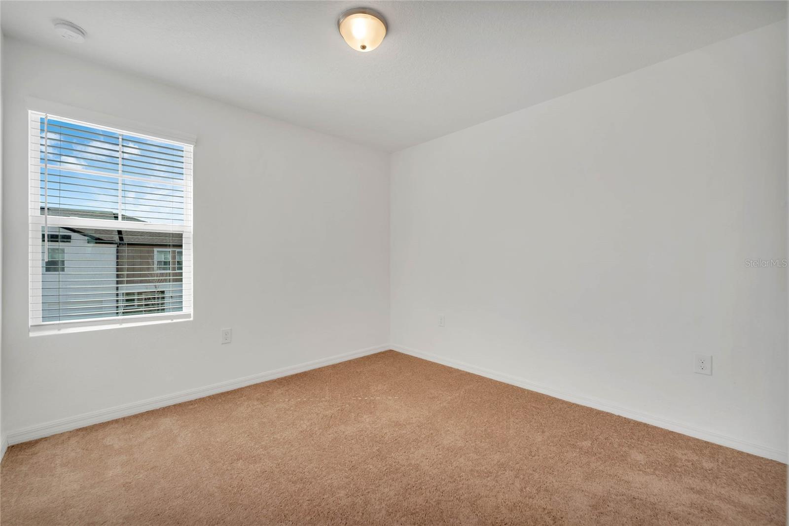 840 Grandin St Property Photo 15