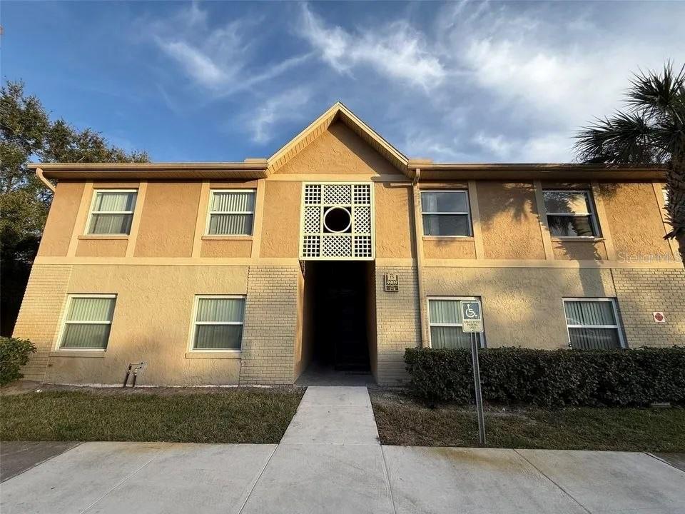 9909 Sweepstakes Ln #4 Property Photo 1
