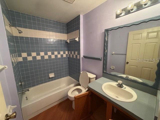741 Parrot Ct Property Photo 6