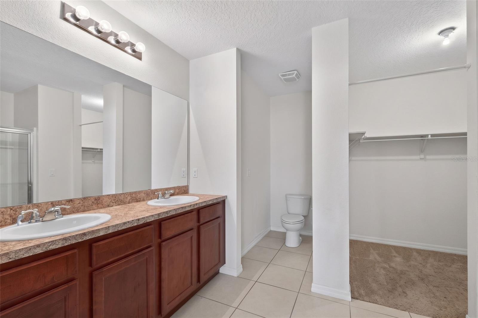 561 Lake Cummings Way Property Photo 30