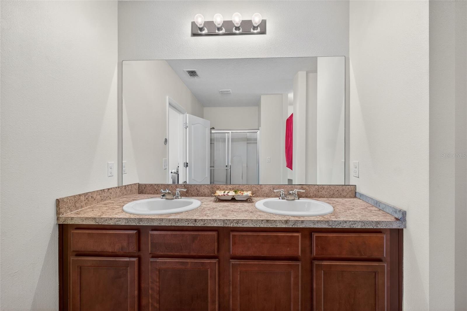 561 Lake Cummings Way Property Photo 31