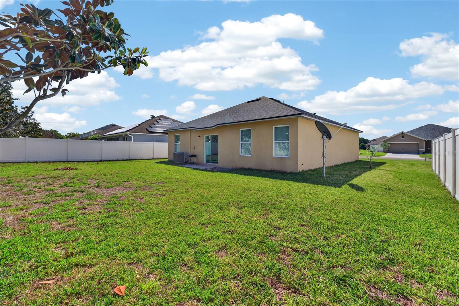 561 Lake Cummings Way Property Photo 42