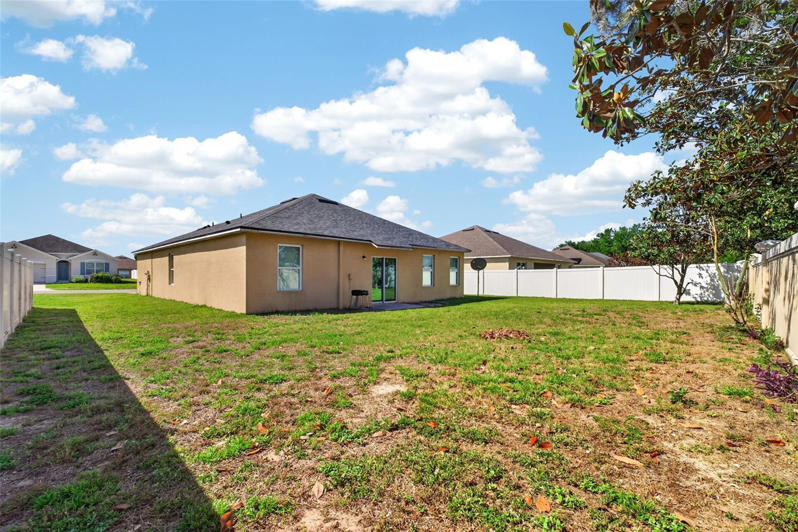 561 Lake Cummings Way Property Photo 44