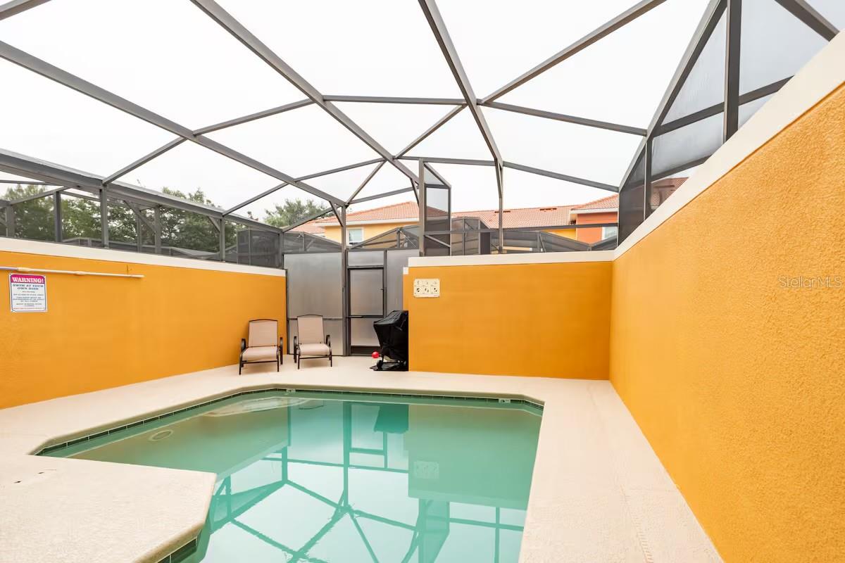 8977 Coco Palm Rd Property Photo 3