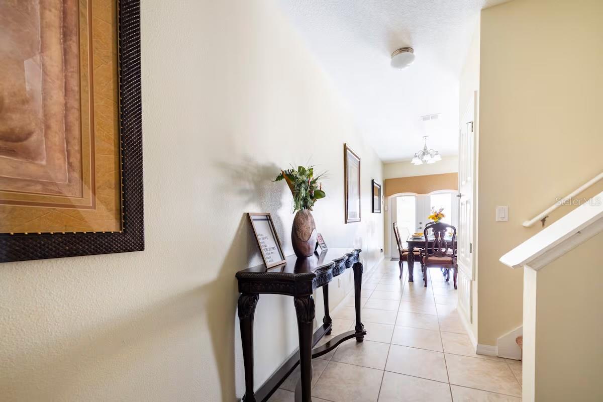 8977 Coco Palm Rd Property Photo 5