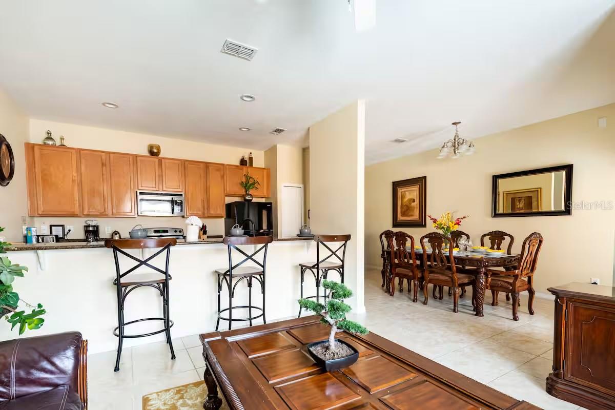 8977 Coco Palm Rd Property Photo 6