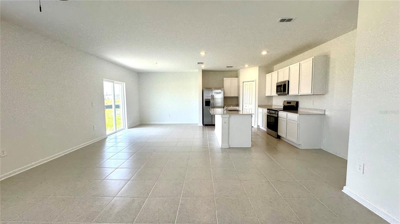 3430 Howell Dr Property Photo 6