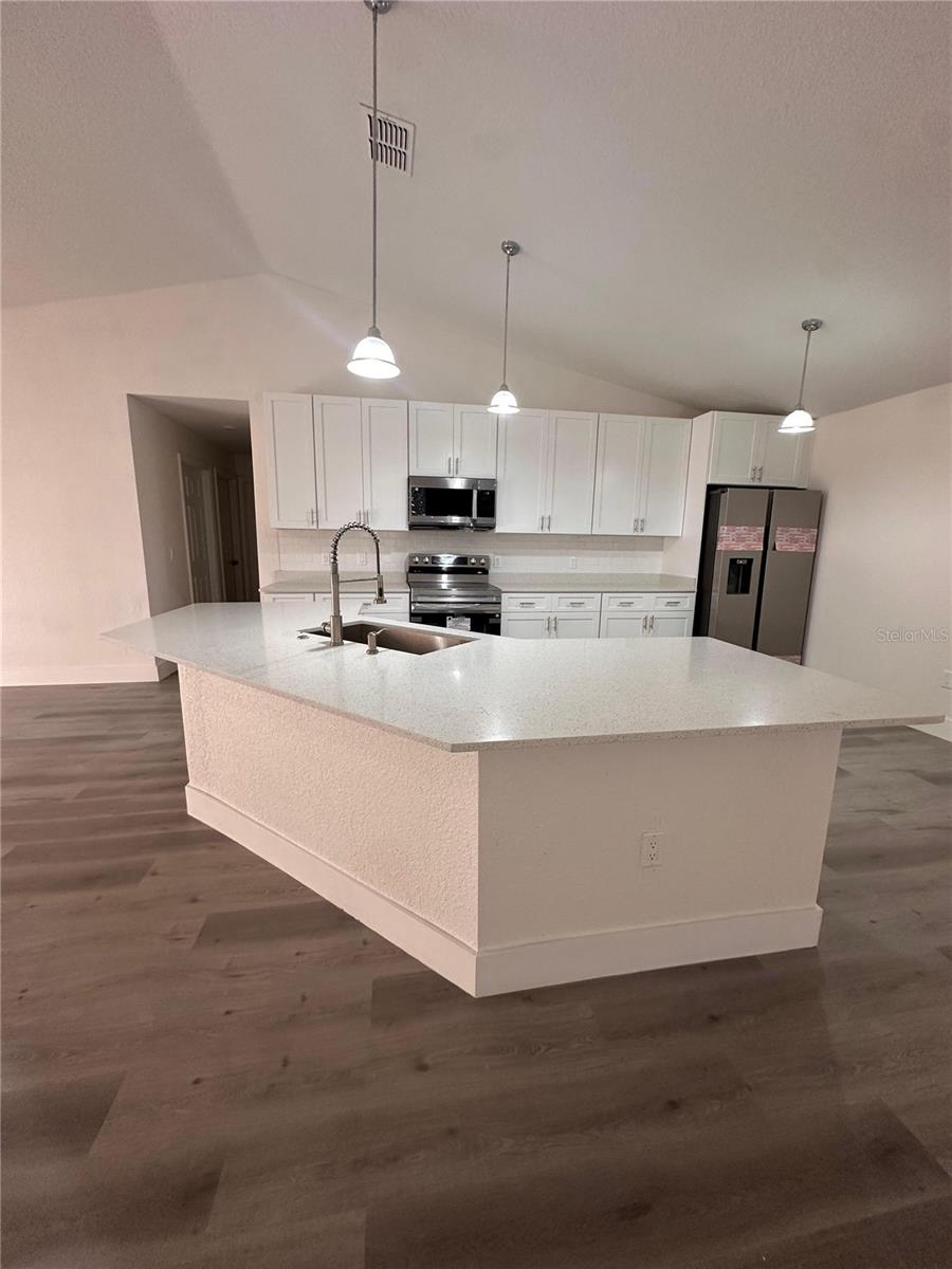 40 Willow Run Property Photo 12