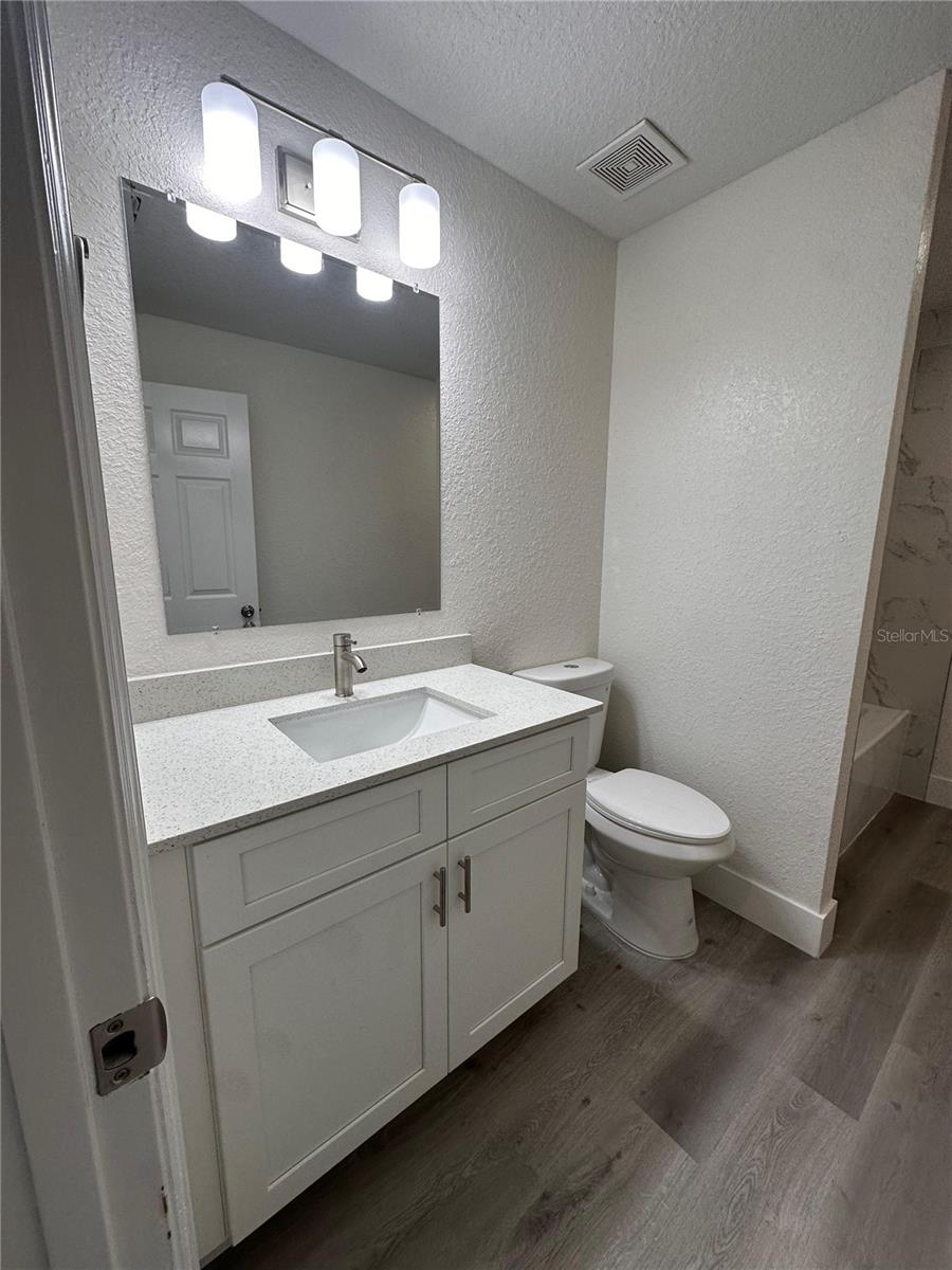 40 Willow Run Property Photo 28