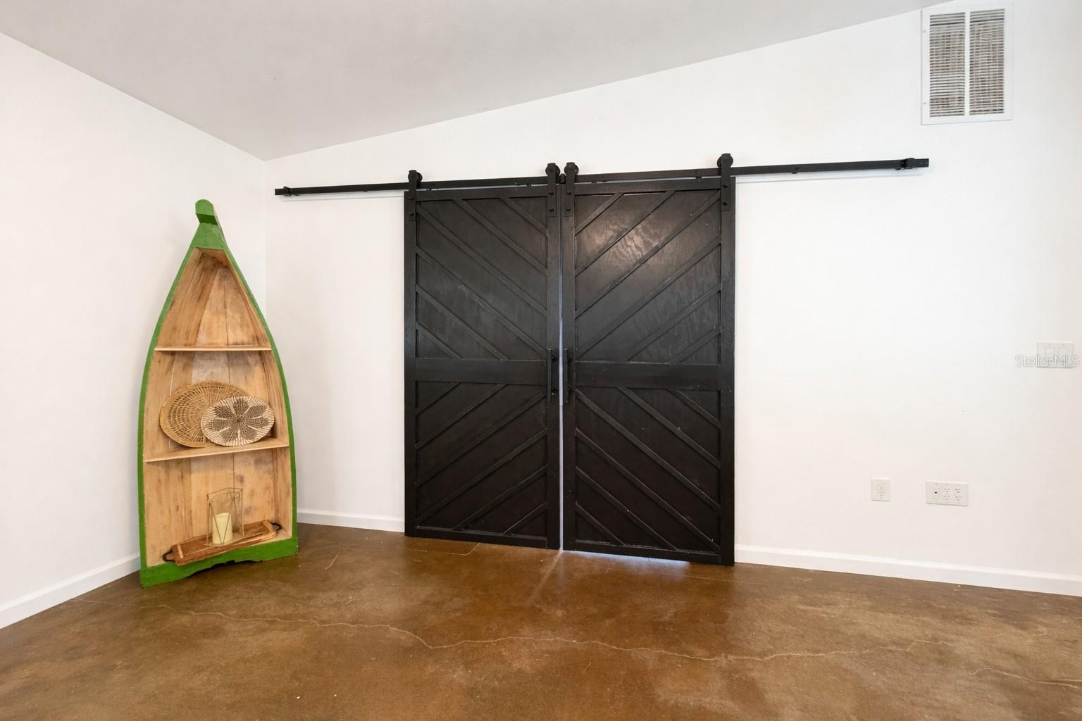 4100 N Eagle Nest Pt Property Photo 9