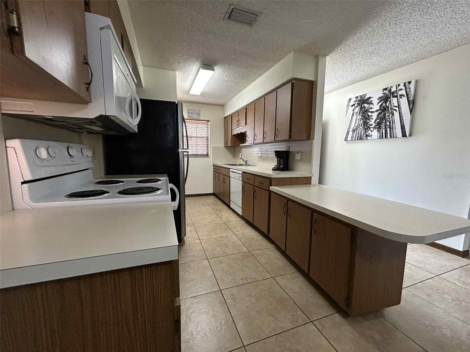 3613 Bay Ct Property Photo 5