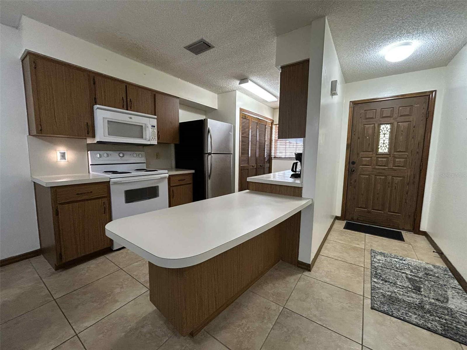 3613 Bay Ct Property Photo 6